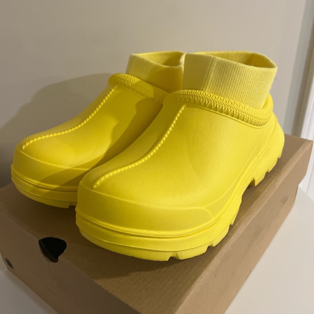 UGG Tasman